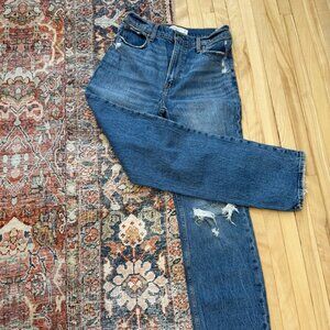 Abercrombie & Fitch "The 90s Straight Ultra High Rise", 28R